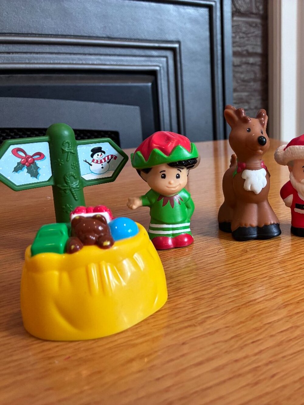 Fisher Price Little People Christmas Set